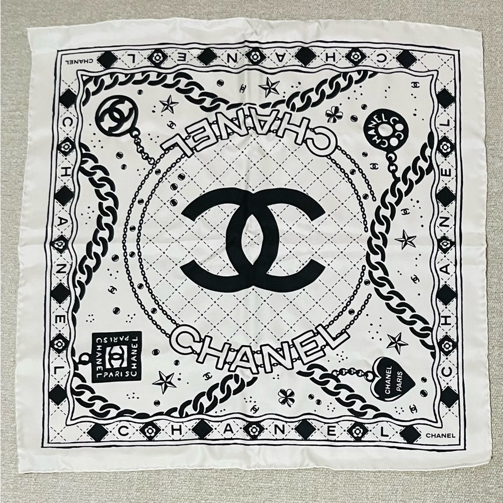 ♥️SOLD♥️ Chanel 23P Silk Twill Hair Tie And Square Scarf  NWT Black White Ecru